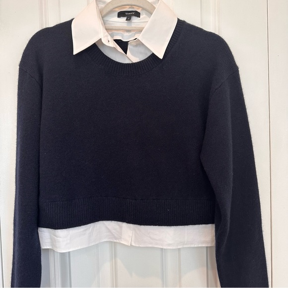 Theory Cropped Mock Neck Sweater in Cashmere - Picture 6 of 7
